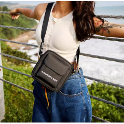 Women's crossbody bag, niche high-quality shoulder bag, trendy autumn and winter style, men's casual and versatile commuting small square bag.