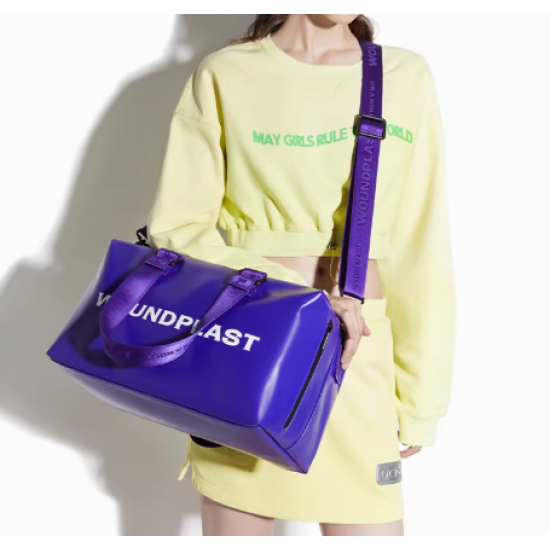 Large capacity lightweight sports and fitness training bag, shoulder bag, crossbody bag, stylish travel tote bag for men and women.