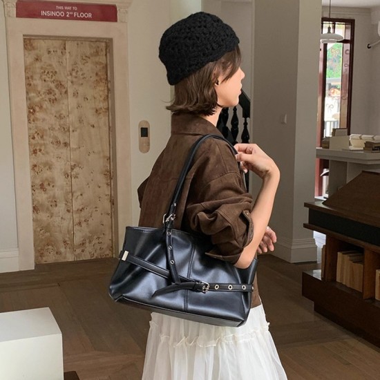 Retro Design Korean-Style Armpit Bag - 2025 Autumn & Winter New Large-Capacity Commuter Versatile Moto-Style Shoulder Bag for Women