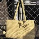 Qiangqiang's Same-Style Champagne Gold Handmade Woven Tote Bag - 2025 New Horizontal Large-Capacity Women's Shoulder/Handheld Bag