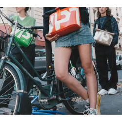 Crossbody bag for women, messenger bag, shoulder bag for men, large capacity, casual cycling style, trendy and unique high-quality commuter bag.